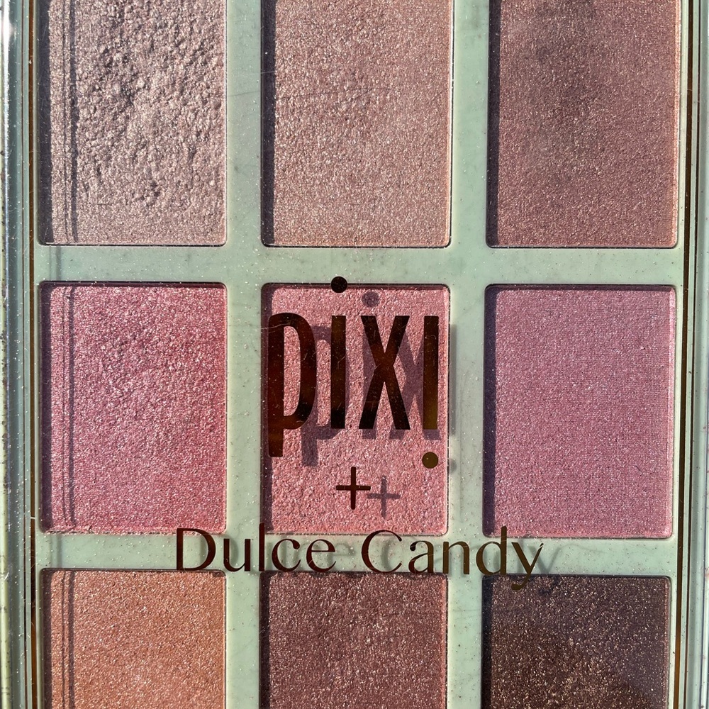 Eye shadow - Picture 2 of 2